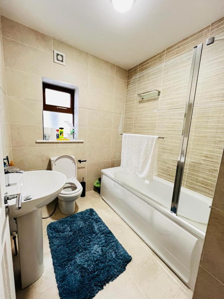 Room In Лимерик Экстерьер фото