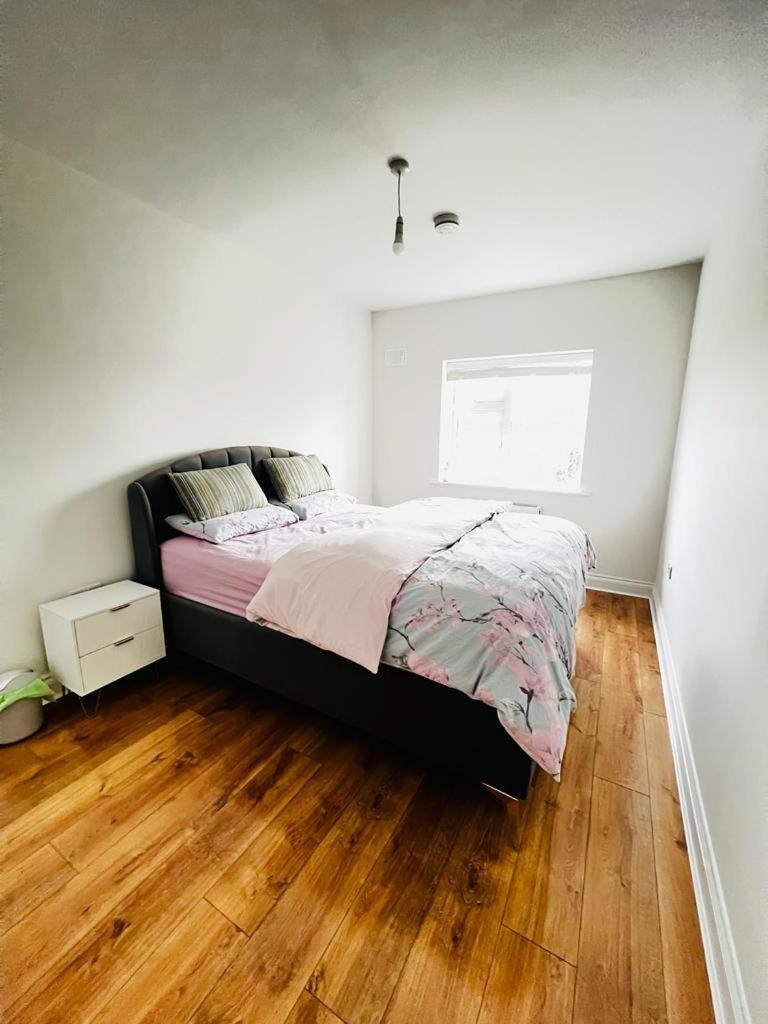 Room In Лимерик Экстерьер фото